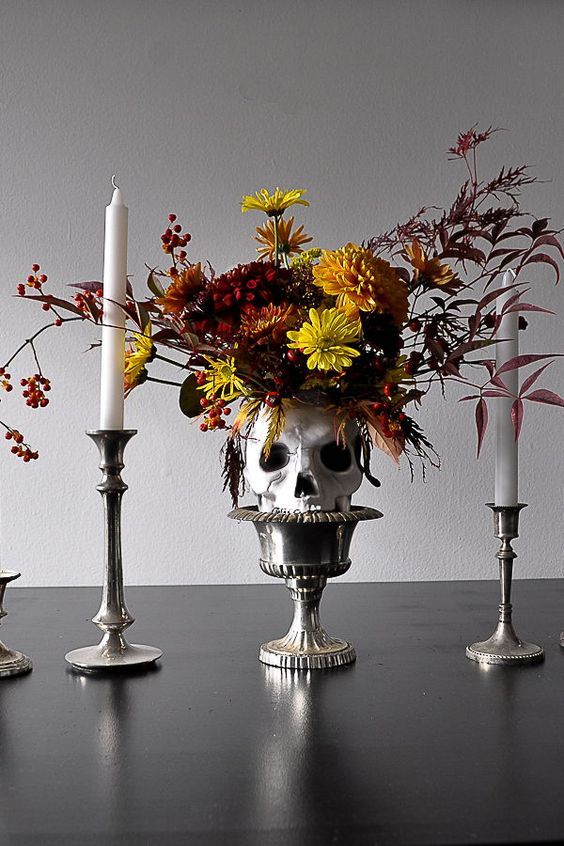 skull fall decor