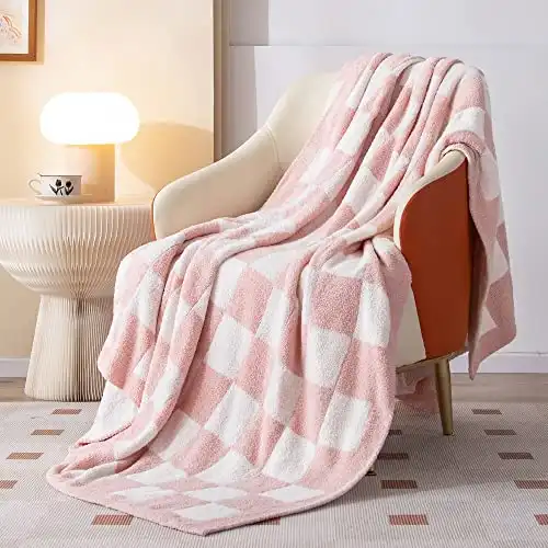 SeaRoomy Throw Blanket Checkerboard Lightweight Blanket Ultra Soft Cozy Plaid Fuzzy Blankets Reversible Checkered Blanket for Couch Bed Decor Gift Idea(Light Pink, 51 63in)